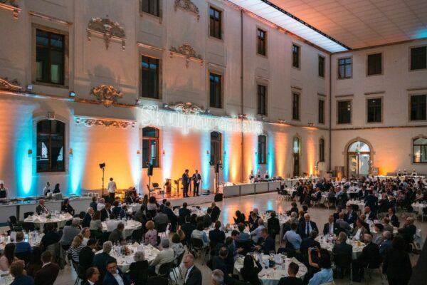 ITM:100 Jahre textile Spitzenfor­schung