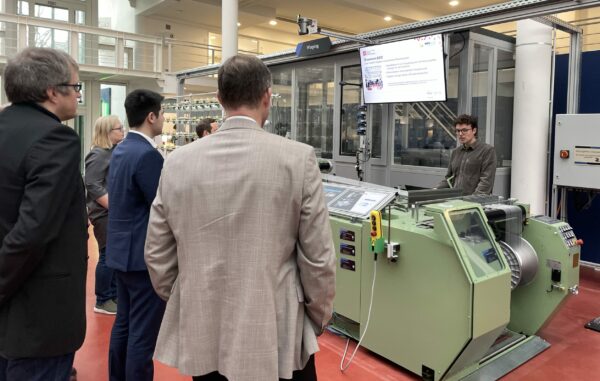 Sicherer Datentransfer in der textilen Kette